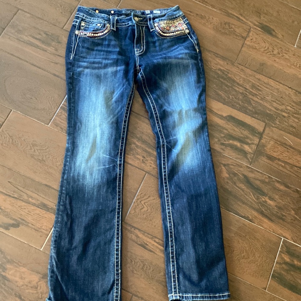 Worn just twice I don’t like the way mid-rise fits me